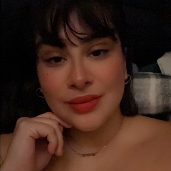 Meet your Posher, Diana - Picture 1 of 1